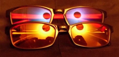 macular degeneration glasses - blue reflection on outside